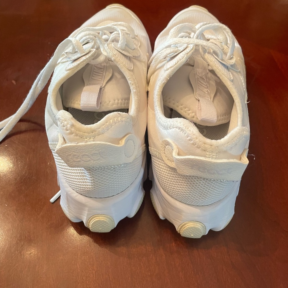 Nike React - image 2